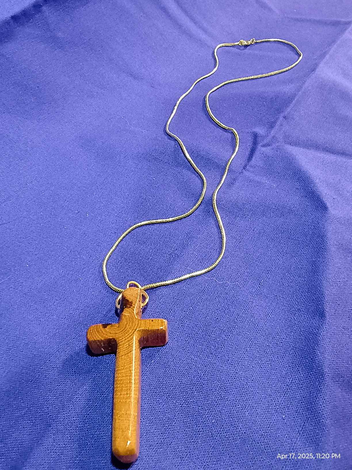 Cross necklace with nickel free chain